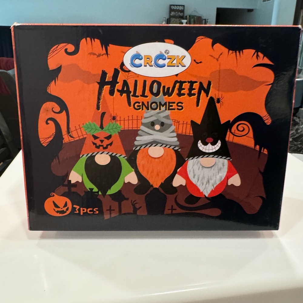 NWT set of 3 Plush Halloween Gnomes In Box - Picture 2 of 10